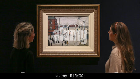 Bonhams. London, Großbritannien. 12 Nov, 2018. Mitarbeiter sieht bei "Rounders" Öl auf Leinwand von Laurence Stephen Lowry R.A. (British, 1887-1976). (Schätzung £ 400,000-600,000). Bonhams Moderne Britische und Irische Kunst Vorschau. Die Auktion vom 14. November 2018 abgehalten werden. Credit: Dinendra Haria/Alamy leben Nachrichten Stockfoto