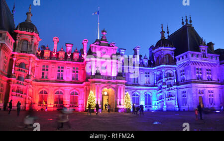 Aylesbury, Buckinghamshire, Großbritannien. 11 Nov, 2018. Waddesdon Manor Dekoration für Weihnachten 2018. Weihnachten Karneval Thema. 10. Nov. bis 2. Januar 2019 Kredite: Susie Kearley/Alamy leben Nachrichten Stockfoto