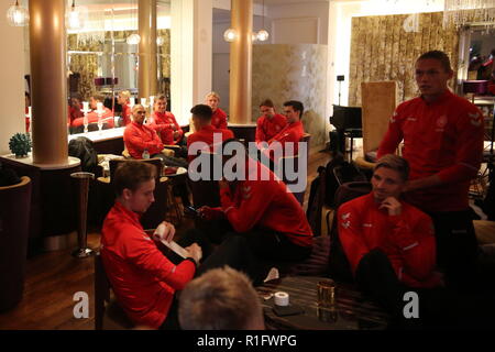 Newport, Wales, UK. 12. November 2018. Dänische Fußballnationalmannschaft entspannen im Celtic Manor Resort in der Nähe von Newport vor der Nationen Liga Match Wales v Dänemark an der Cardiff City Stadium. Quelle: www.garethjohn. uk/Alamy leben Nachrichten Stockfoto