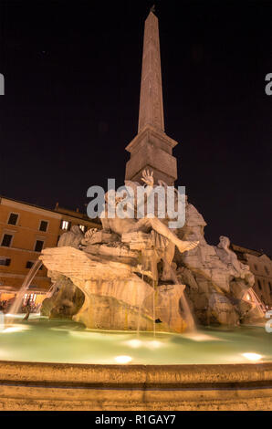 Rom, Italien, 14. Juni 2017: Tolle Nacht Aussicht auf die Piazza Navona in der Stadt Rom, Italien Stockfoto