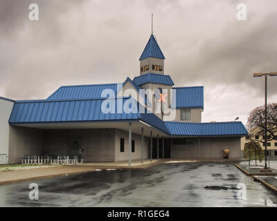 North Syracuse, New York, USA. November 11, 2018. Teil von Syrakus Nostalgie, Cablexpress belegt, was einmal der beliebten Schweiz war Vielzahl Store, ein Stockfoto