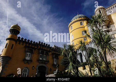 Der Pena-palast, Palácio da Pena, ist ein Romantiker Schloss in São Pedro de Penaferrim, in der Gemeinde von Sintra, Portugal. Das Schloss steht auf Th Stockfoto