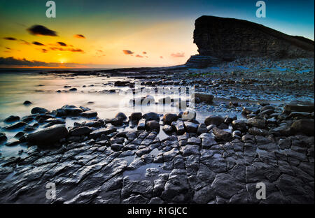 Nash, bei Ebbe. Südwesten Wales Stockfoto