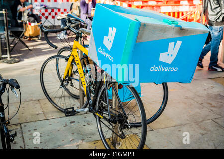Deliveroo Lebensmittel-lieferservice Bikes. London, England, Vereinigtes Königreich. Stockfoto