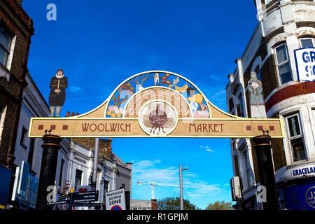 Schild für Woolwich Market (Beresford Square Market) in Woolwich London, Großbritannien Stockfoto