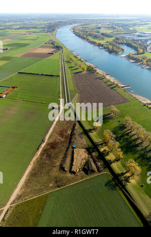 Luftaufnahme, dam auf dem Rhein, Hochwasserschutz in der Nähe von Serm, Rheinufer, Serm, Duisburg, Ruhrgebiet, Nordrhein-Westfalen, Deutschland, DEU, Europa, Antenne Stockfoto