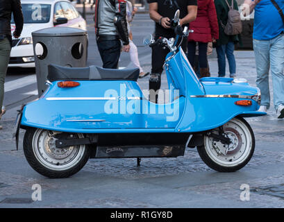 Der Cezeta 506 Elektrofahrrad in Prag, Tschechische Republik, 16. Oktober 2018. (CTK Photo/Petr Jerie) Stockfoto