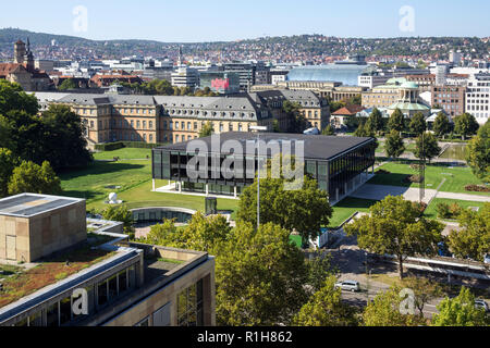 Ansicht der baden-württembergischen Landtag, Landtag Gebäude, hinten links Neues Schloss Stuttgart, Stuttgart Stockfoto