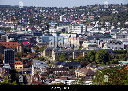 Blick auf das Stadtzentrum von Stuttgart, Mitte Neues Schloss und Schlossplatz, Stuttgart, Baden-Württemberg, Deutschland Stockfoto