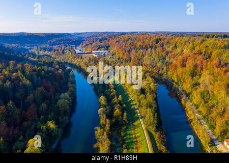 Isar und Isarkanal, Wasserkraftwerk power station Höllriegelskreuth, zwischen Pullach im Isartal und Grünwald Stockfoto