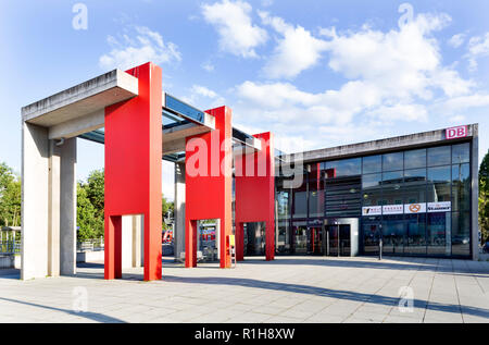 Memmingen Bahnhof, gebaut als ein Modellprojekt in modularer Bauweise, Memmingen, Schwaben, Bayern, Deutschland Stockfoto