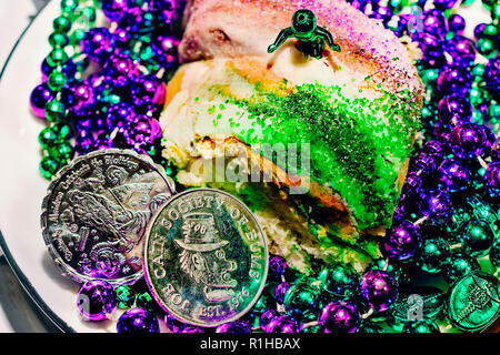 Ein Baby, das Christus Kind, ist abgebildet auf einem Mardi Gras König Kuchen, 12. März 2014 in Mobile, Alabama. Stockfoto