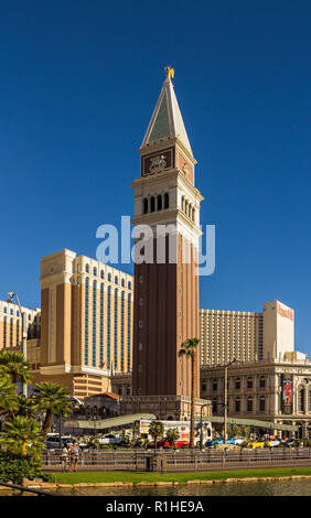 LAS VEGAS, NV, USA - 12. September 2018: Downtown, Las Vegas Strip, einige Sehenswürdigkeiten in der Nähe des Hotels - Casino der Venezianischen, tagsüber. Stockfoto