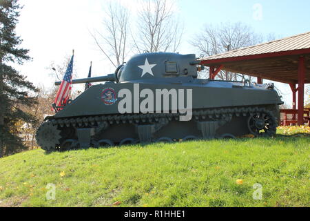 M4 Sherman Medium Tank vor der VFW Post 1767 in Winooski, Vermont Stockfoto