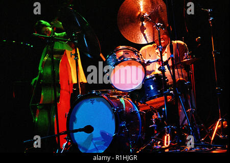 Al Foster (geboren am 18. Januar 1943 in Richmond, Virginia, USA) ist ein US-amerikanischer Jazz-Schlagzeuger. Von 1972 bis 1985, Mitglied der Miles Davis band. Stockfoto
