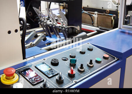 Control Panel aus Kunststoff Beutel, Maschine auf Anlage Stockfoto