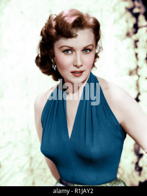 Rhonda Fleming (geb. Marilyn Louis; 10. August 1923) ist ein ehemaliger US-amerikanischer Film/Fernsehen Schauspielerin und Sängerin. Sie fungierte in mehr als 40 Filmen, vor allem in den 1940er und 1950er Jahren und wurde als einer der glamourösesten Schauspielerinnen ihrer Zeit bekannt. Sie war die "Königin" der Technicolor" genannt, weil ihr angemessenen Teint und flammend roten Haar außergewöhnlich gut in Technicolor Credit fotografiert: Hollywood Foto Archiv/MediaPunch Stockfoto