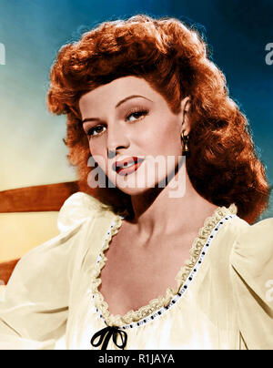 Rita Hayworth (geb. Margarita Carmen Cansino; Oktober 17, 1918 - Mai 14, 1987) war eine US-amerikanische Schauspielerin und Tänzerin. Sie erlangte in den 1940er Jahren als einer der Top Stars der Ära, die auf insgesamt 61 Filmen über 37 Jahre. Die Presse der Begriff "Die Göttin der Liebe "hayworth zu, nachdem Sie das Glamouröseste screen Idol der 1940er Jahre geworden war geprägt. Sie war der obere Pin-up-Girl für GIs im Zweiten Weltkrieg Quelle: Hollywood Foto Archiv/MediaPunch Stockfoto