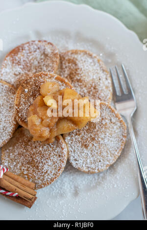 Apfel Zimt Pfannkuchen Stockfoto