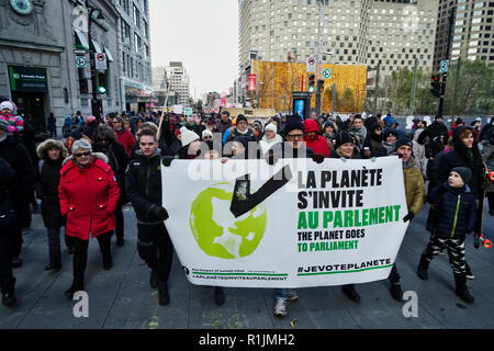 Montreal, Kanada, 10. November 2018. Montrealers teilnehmenden in einem Klima März für die Umwelt. Credit: Mario Beauregard/ALamy leben Nachrichten Stockfoto