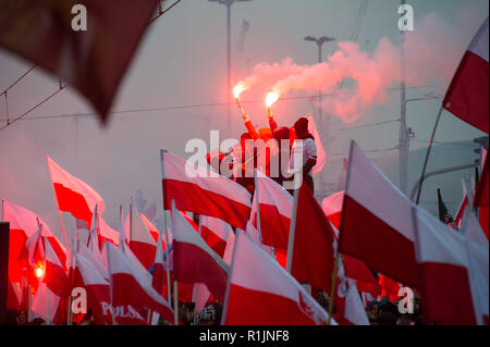 Jährliche März der Unabhängigkeit im Jahr 2011 die von der extremen Rechten nationalen radikalen Lager (ONR) und der Allpolnischen Jugend (Mlodziez Wszechpolska) Po feiern Stockfoto