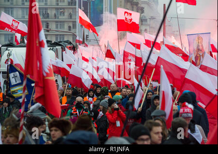 Jährliche März der Unabhängigkeit im Jahr 2011 die von der extremen Rechten nationalen radikalen Lager (ONR) und der Allpolnischen Jugend (Mlodziez Wszechpolska) Po feiern Stockfoto