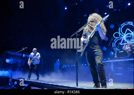 Juli 13, 2018 - Raleigh, North Carolina; USA - Musiker CLAUDIO SANCHEZ der Band COHEED und CAMBRIA führt leben, wie ihre Tour 2018 macht Halt an der Red Hat im Amphitheater von Raleigh entfernt. Copyright 2018 Jason Moore. Credit: Jason Moore/ZUMA Draht/Alamy leben Nachrichten Stockfoto