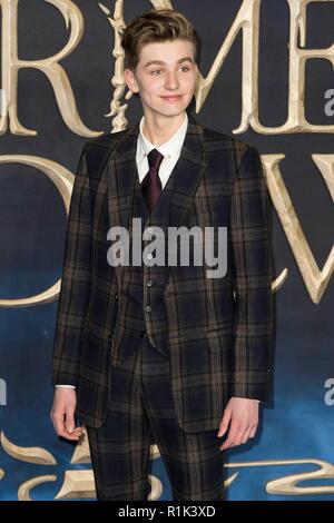 London, Großbritannien. 13 Nov, 2018. Joshua Shea besucht fantastische Tiere die Verbrechen von Grindelwald - UK Premiere. London, Großbritannien. 13/11/2018 | Verwendung der weltweiten Kredit: dpa Picture alliance/Alamy leben Nachrichten Stockfoto