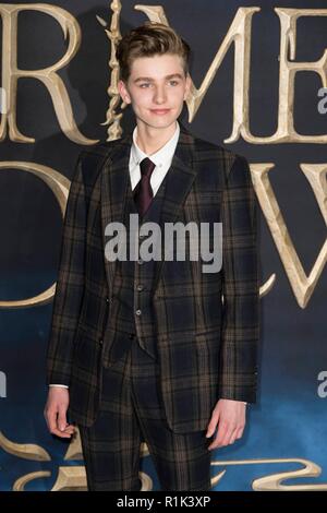 London, Großbritannien. 13 Nov, 2018. Joshua Shea besucht fantastische Tiere die Verbrechen von Grindelwald - UK Premiere. London, Großbritannien. 13/11/2018 | Verwendung der weltweiten Kredit: dpa Picture alliance/Alamy leben Nachrichten Stockfoto