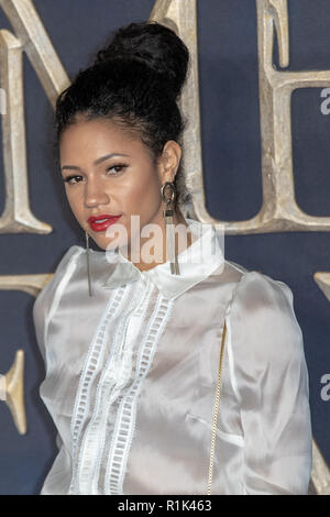 London, 13. Nov 2018. Vick Hoffnung besucht die Premiere des Films 'fantastische Tiere: Die Verbrechen von Grindelwald" in Leicester Square am 13. November 2018 England. © Jason Richardson/Alamy leben Nachrichten Stockfoto