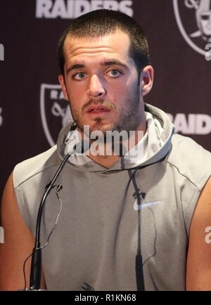 Oakland Raiders Pressekonferenz im Hilton London, Wembley, Großbritannien vor ihren NFL UK Internationale Reihe Spiel vs Seattle Seahawks, Wembley Stadion, London Mit: Derek Carr, Wo: London, Vereinigtes Königreich, wenn: 12 Okt 2018 Credit: WENN.com Stockfoto