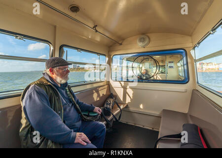 Innerhalb der Personenzug auf der Southend Pier. Stockfoto