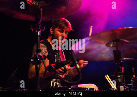 Turbowolf (Blake Davies Drummer) - 4 Nov 2018 - Newcastle Northumbria Institut - Live Konzert Fotografie Stockfoto