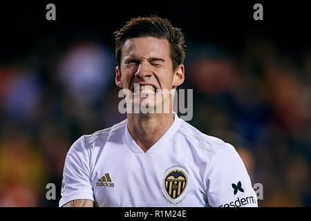 VALENCIA, Spanien - November 03: Santi Mina von Valencia CF reagiert während des La Liga Match zwischen Valencia CF und FC Girona im Estadio Mestalla am 3. November 2018 in Valencia, Spanien. (MB) Stockfoto