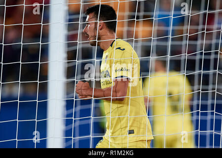 VILLAREAL, SPANIEN - November 04: Nicola Sansone von Villarreal CF feiert ein Ziel während der Liga Match zwischen Villarreal CF und Levante UD an Estadio de la Ceramica am 4. November 2018 in Villareal, Spanien. David Aliaga/MB Media Stockfoto