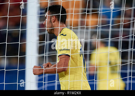 VILLAREAL, SPANIEN - November 04: Nicola Sansone von Villarreal CF feiert ein Ziel während der Liga Match zwischen Villarreal CF und Levante UD an Estadio de la Ceramica am 4. November 2018 in Villareal, Spanien. David Aliaga/MB Media Stockfoto