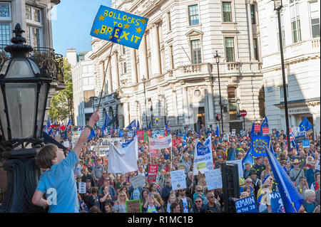 Abstimmung der März, rund 700000 Menschen marschierten durch London fordern einen Völker Abstimmung über Brexit. Samstag, den 20. Oktober 2018 Stockfoto