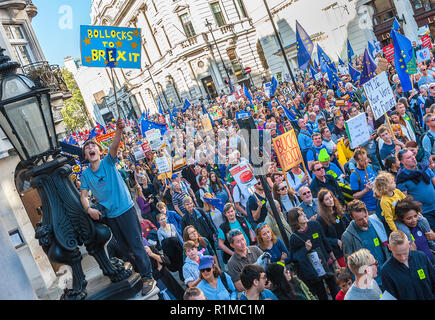 Abstimmung der März, rund 700000 Menschen marschierten durch London fordern einen Völker Abstimmung über Brexit. Samstag, den 20. Oktober 2018 Stockfoto