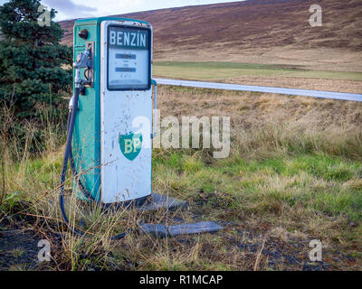 HUSAVIC, ISLAND - 20. OKTOBER 2018: Vintage BP Tankstelle auf Island Route 1 Stockfoto