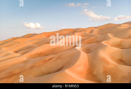 Luftaufnahme von Liwa Wüste in Abu Dhabi Stockfoto