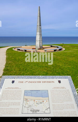 Denkmal 1 US Infanterie Division Denkmal am Omaha Beach, Colleville-sur-Mer, Calvados, Normandie, Frankreich Stockfoto