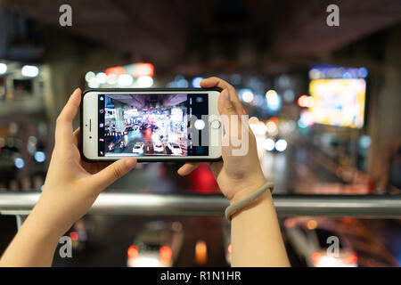 Die Nacht Szene Foto mit Telefon Stockfoto