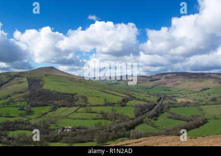 Blick auf die Hoffnung Tal im Peak District, Derbyshire, England, Großbritannien Stockfoto