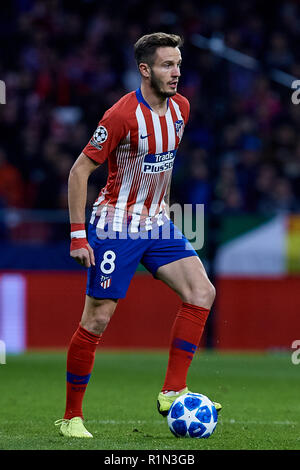 MADRID, Spanien - November 06: Saul Niguez von Atletico de Madrid in Aktion in der Gruppe ein Spiel der UEFA Champions League zwischen Club Atlético de Madrid und Borussia Dortmund im Estadio Metropolitano Wanda am 6. November 2018 in Madrid, Spanien. (MB) Stockfoto