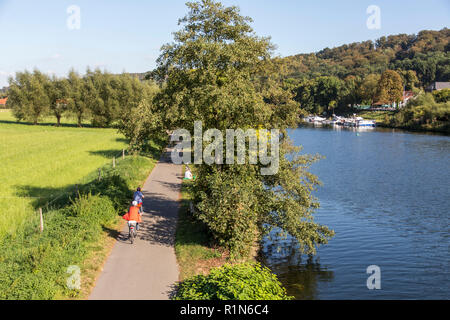 Ruhrtalradweg, Ruhrtal Radweg, Ruhr, Rad- und Fußgängerweg, zwischen Essen-Werden und Essen Kettwig, Deutschland Stockfoto