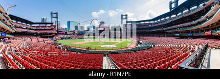 Ein Panorama der St. Louis Kardinal Busch Stadium in St. Louis während einer Spartan Stadium Ereignis. Stockfoto