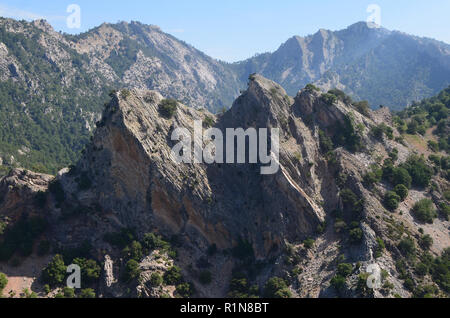 Beeindruckende geomorphologischen Formationen in Els Ports Naturpark, ein Kalkstein Gebirgsmassiv an der Grenze zwischen Aragon und Katalonien Stockfoto