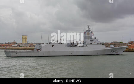 Die norwegische Marine Fregatte HNoMS Helge Ingstad (F313) bei einem Besuch in Portsmouth, Großbritannien auf27/7/17. (Update - in Kollision auf See auf 8/11/18). Stockfoto