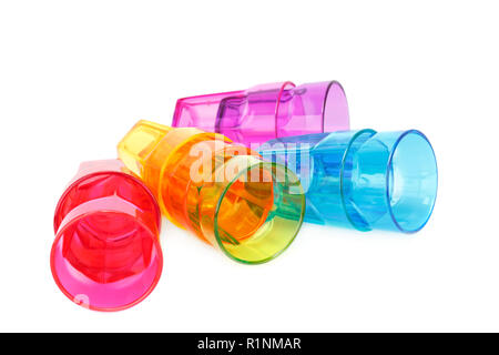 Bunte Kunststoff Brille isoliert auf weißem Hintergrund. Stockfoto