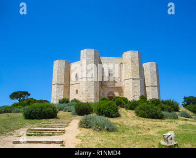 Blick auf die mittelalterliche Festung Castel del Monte, Andria, Apulien, Italien Stockfoto